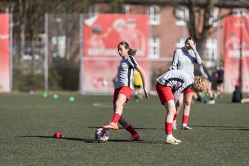 Bild 64 - wBJ Eimsbuettler TV - VfL Wolfsburg : Ergebnis: 1:3